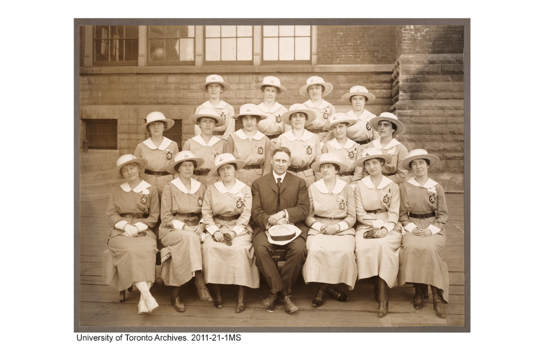 Haultain with Ward Aides (the Girls in Green) of the Military Hospitals of Ontario