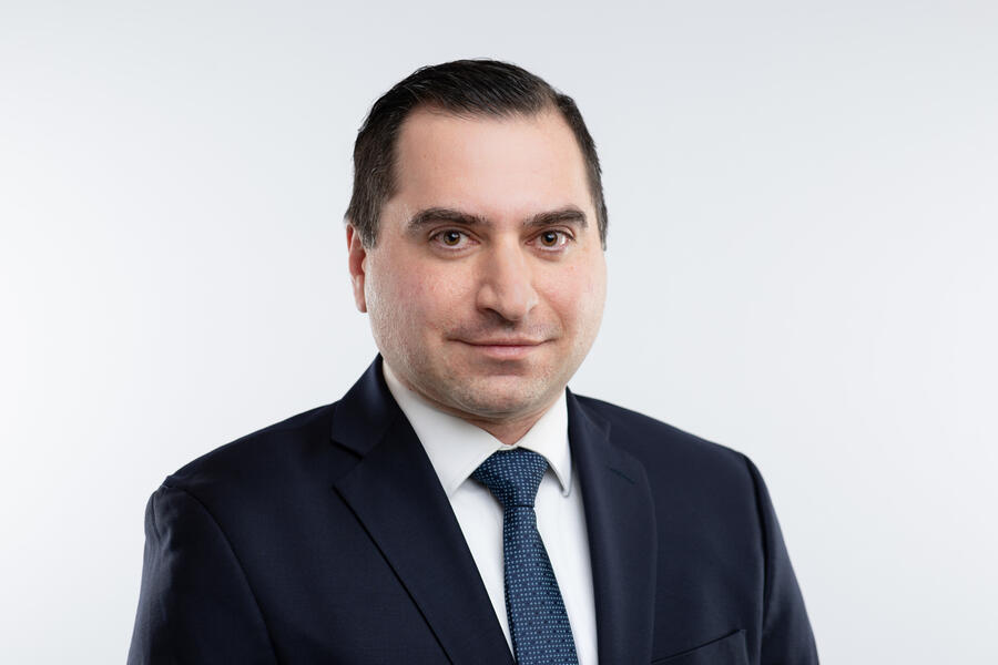 Behdin Nowrouzi-Kia