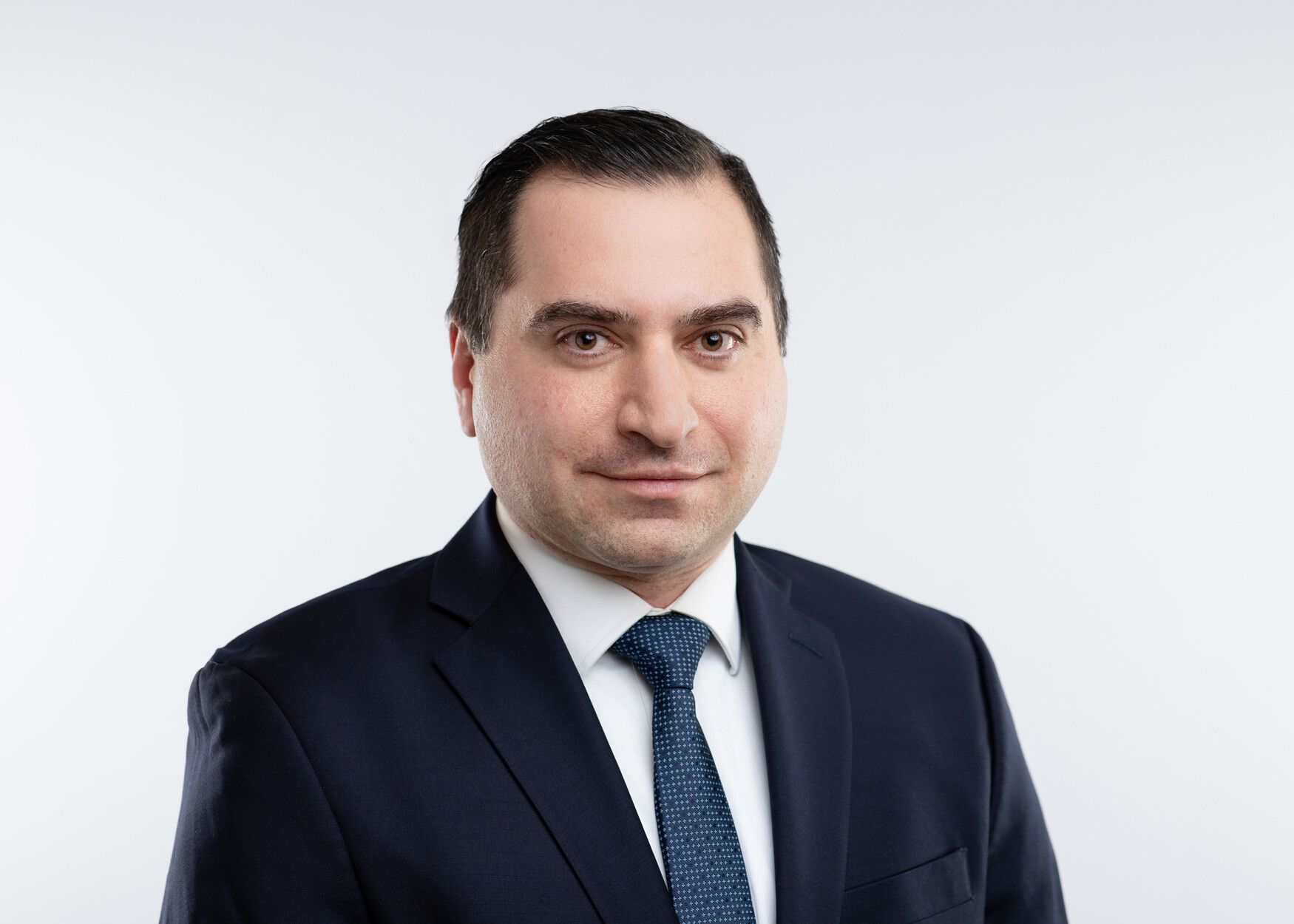 Behdin Nowrouzi-Kia