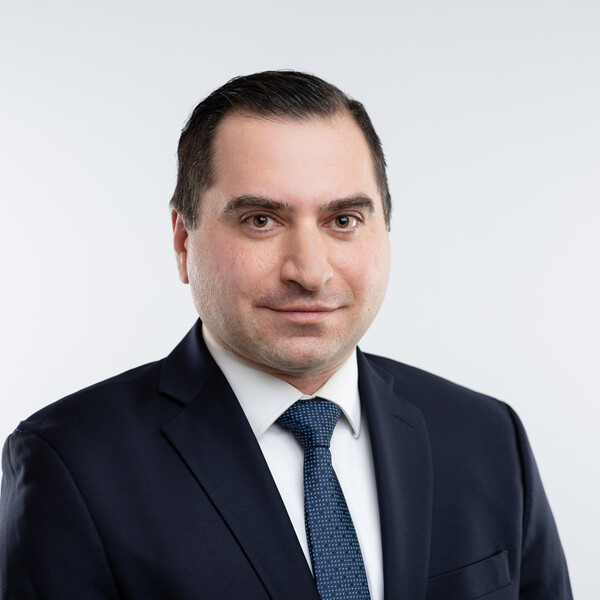 Behdin Nowrouzi-Kia